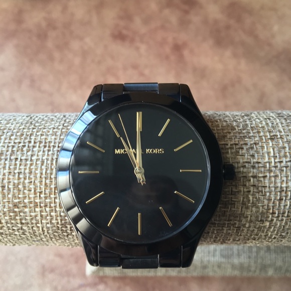 MICHAEL KORS LOVED AUTHENTIC BLACK & GOLD STAINLESS STEEL SLIM DESIGN WATCH - Picture 4 of 16